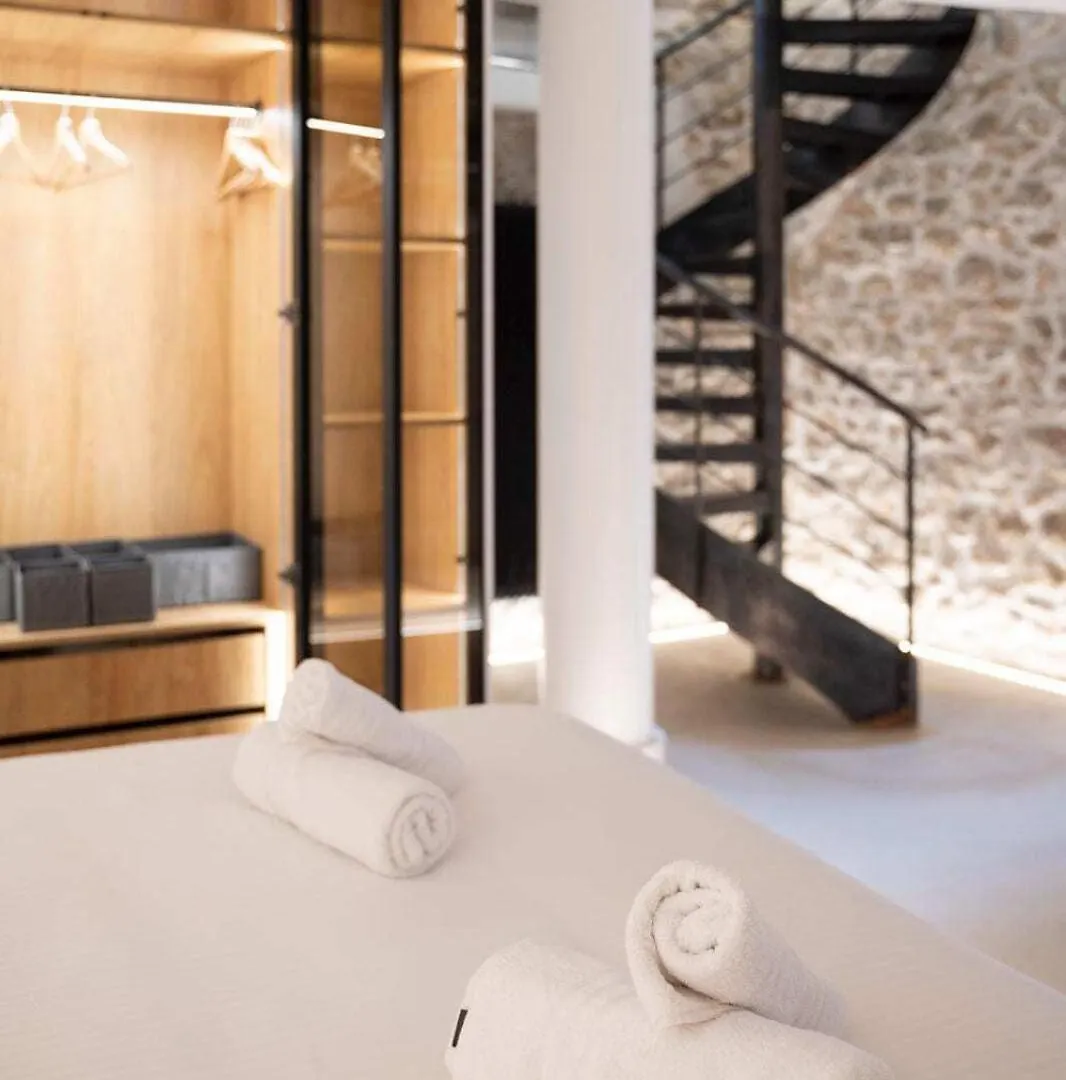 Kaza Bella - Marais Modern Flat With Small Pool Paris